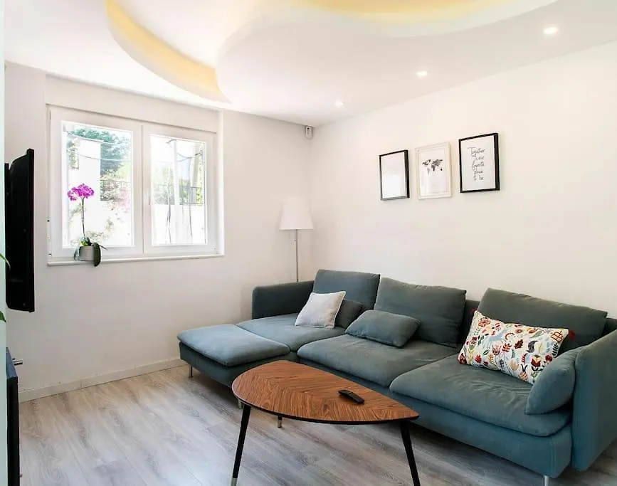 20 Min From Bcn- Charming House W/ Pool & Bbq Area Villa Cervelló 0*,  Spanyolország